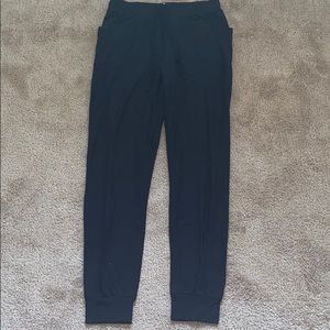 Super soft sweat pants with pockets